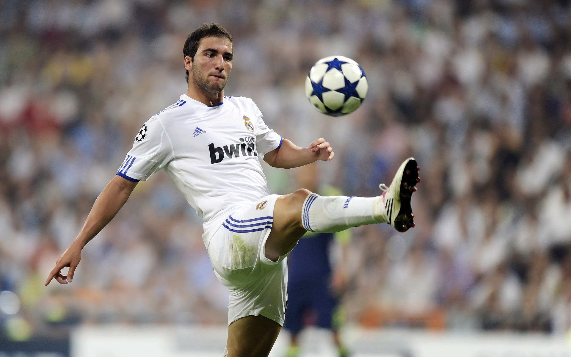 赛道上的巨塔，戈贝尔如何用雷霆攻防斩落浙江队，在F1新赛季揭幕战中接管比赛