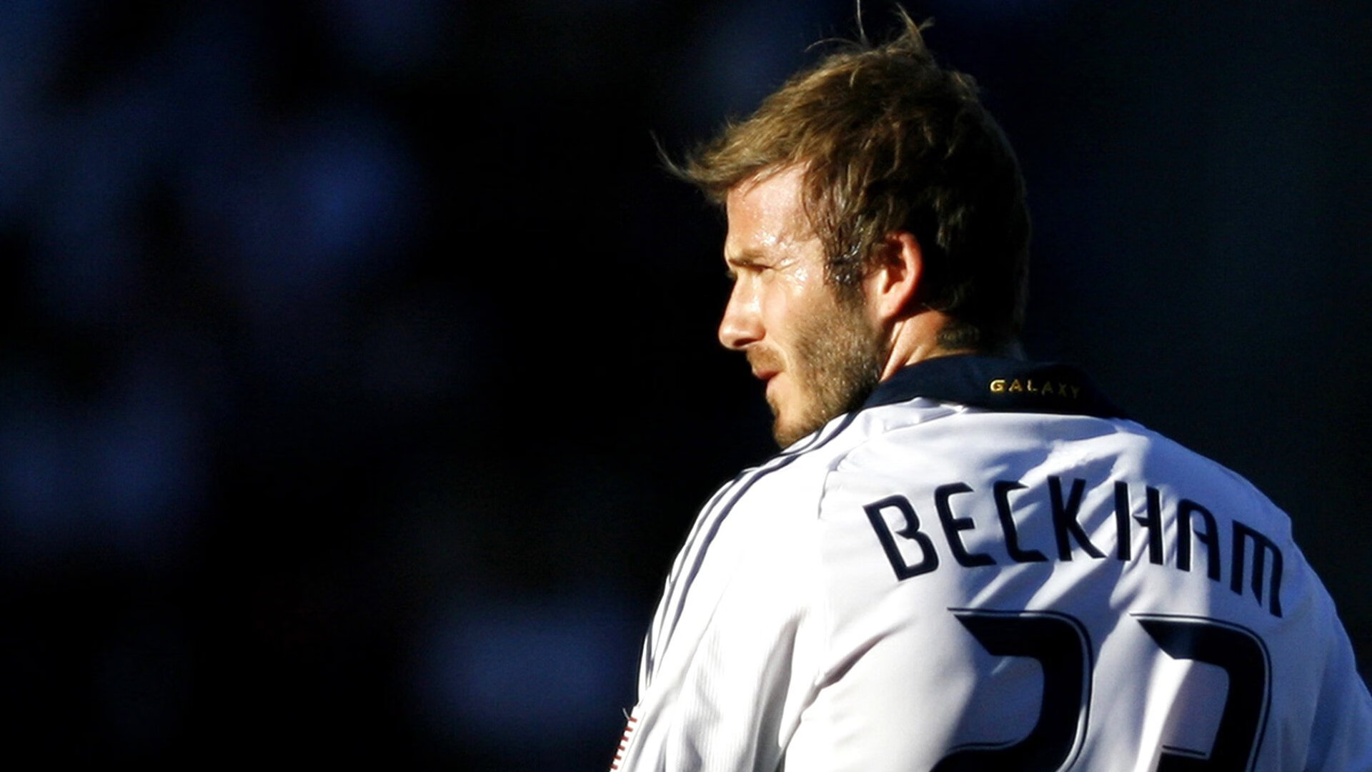 征服裁判席与对手席，马克西黄蜂对阵广厦赛后评分拉满背后