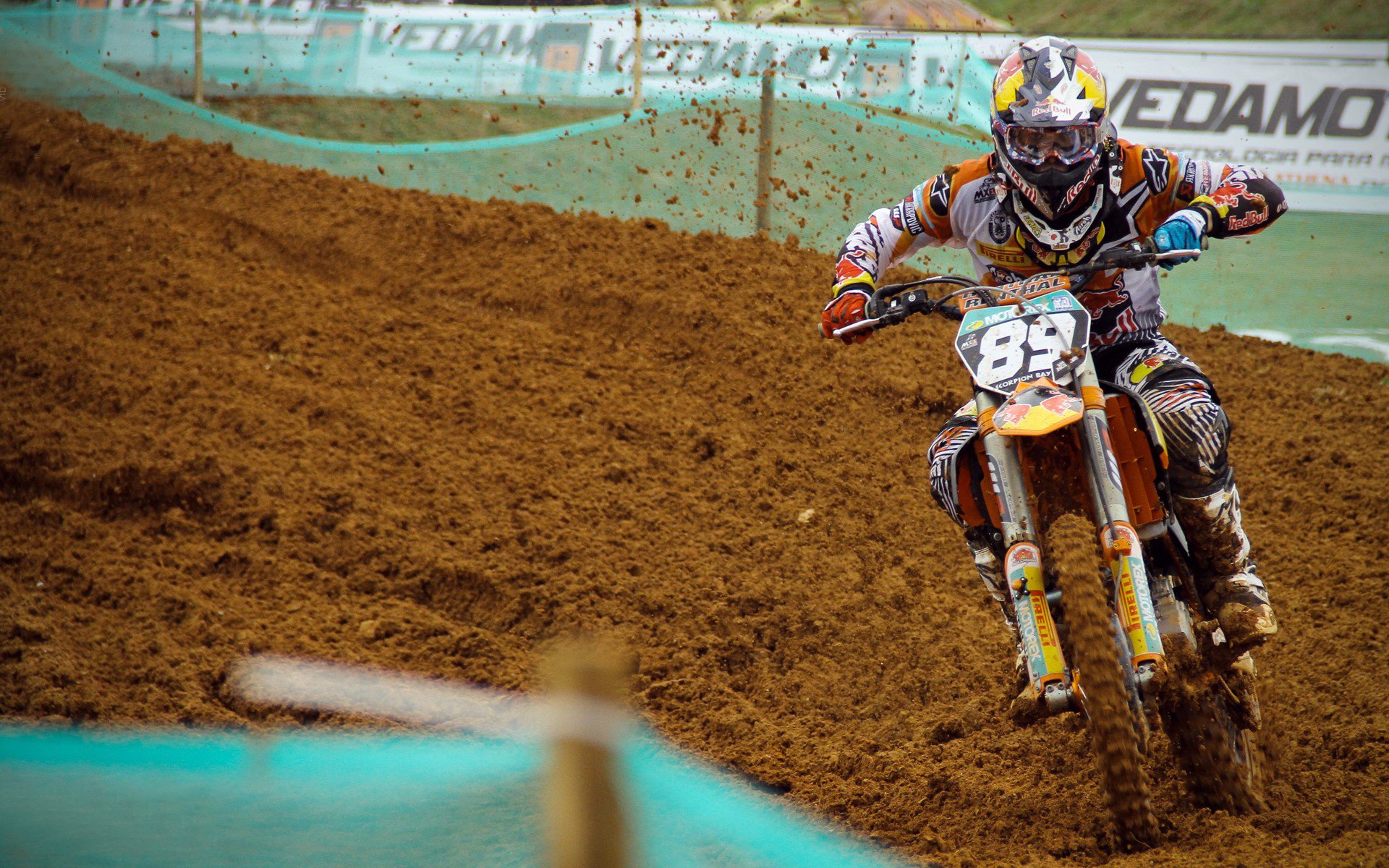 铁翼铸笼困猛龙，神兵降世破重围—米切尔于绝境中淬炼的爆发美学