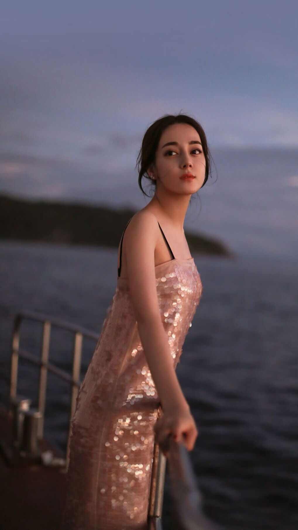 柏林之夜,序曲与终章,当德国战车的严谨碾过东南亚的热带风暴,莫德里奇用最后一舞定义不朽